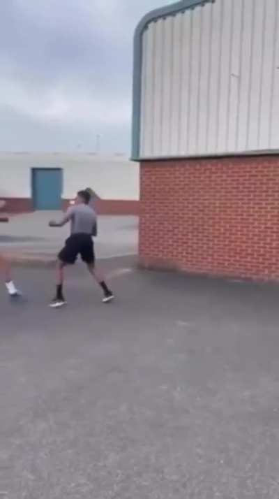 2 experienced fighters squash their beef in streets😤😮‍💨