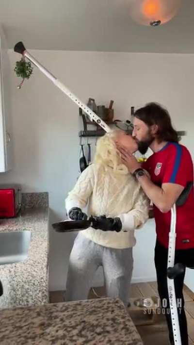 Mistletoe Crutch