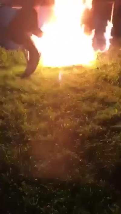 В воду кидай, в воду