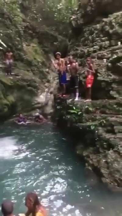 Olha a pedra