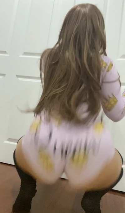 Romper is perfect for this subre<wbr>ddit👑<wbr>😌