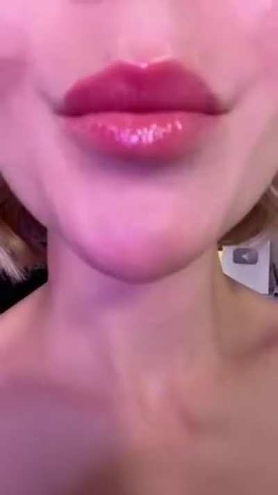 Kris finally posted again to her thirst account