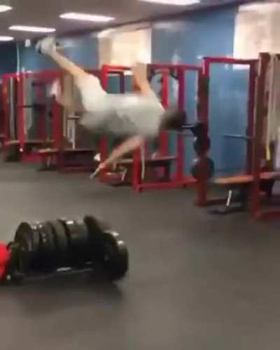 WCGW misusing gym equipment