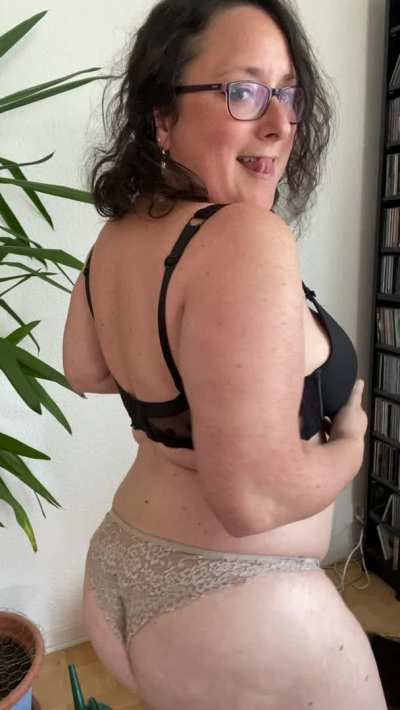 Would you like to see how flexible I am when I'm with you?