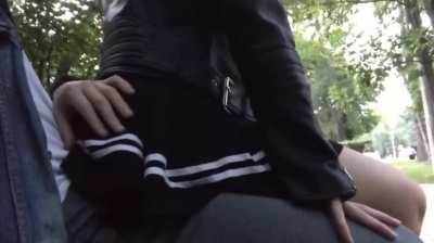Risky sex in the park (Lolly Upskirt)