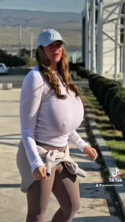 @queenvvvvv24