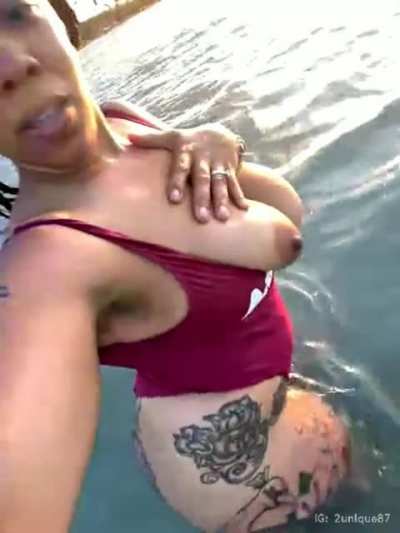 👀