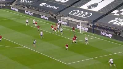 Bruno Fernandes sat his ass down