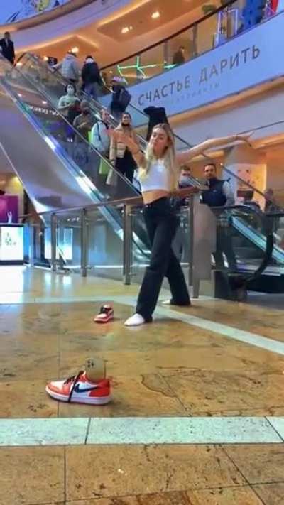 Some people have NO shame in public