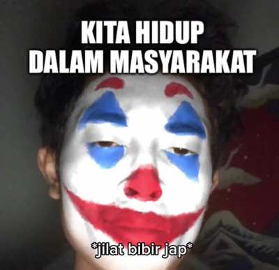 Beliau ingat dia Pelawak dari cerita Lelaki Kelawar