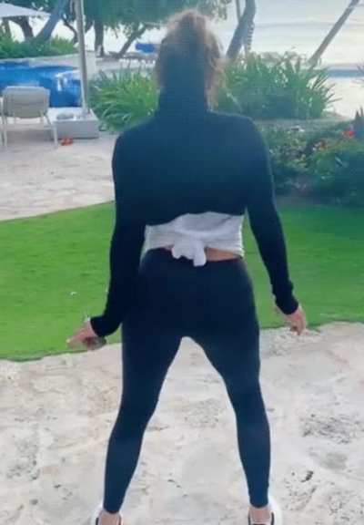 Booty Shake 8/3/2019