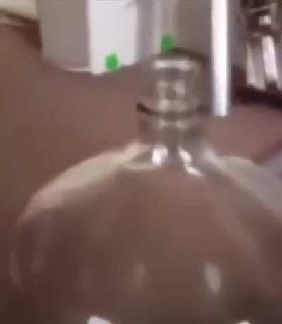 Woosh bottle