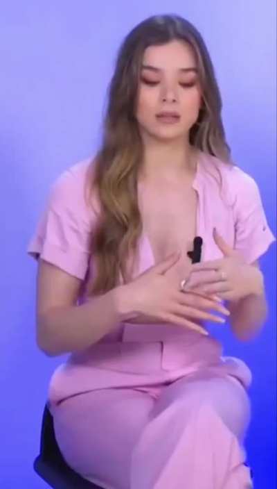Hailee Steinfeld