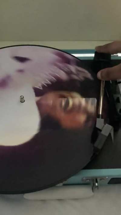 I’ve never heard this Selena song before!