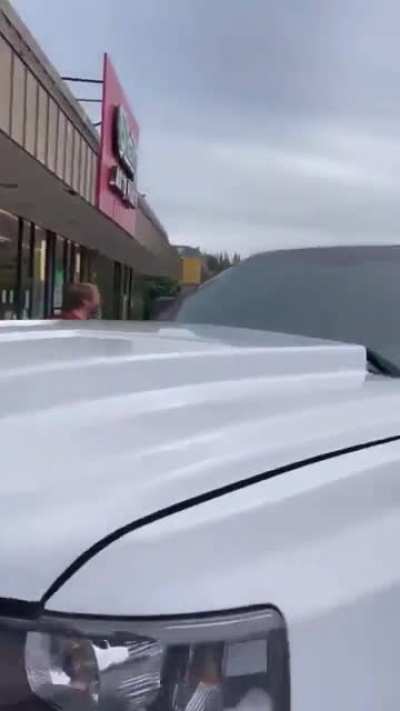 Ace is the place, employee throws down on an anti masker