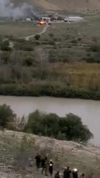Azerbaijanis from Iran singing the epic of Köroğlu (a medieval Turkic hero) and dancing while an Armenian border post in Zangilan burns on other side. What a time to be alive.
