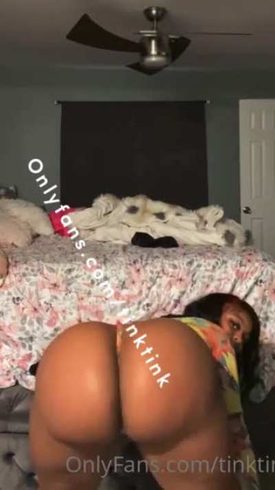 Phat Ass Barber Girl💈<wbr>🍑🤤😍❤️