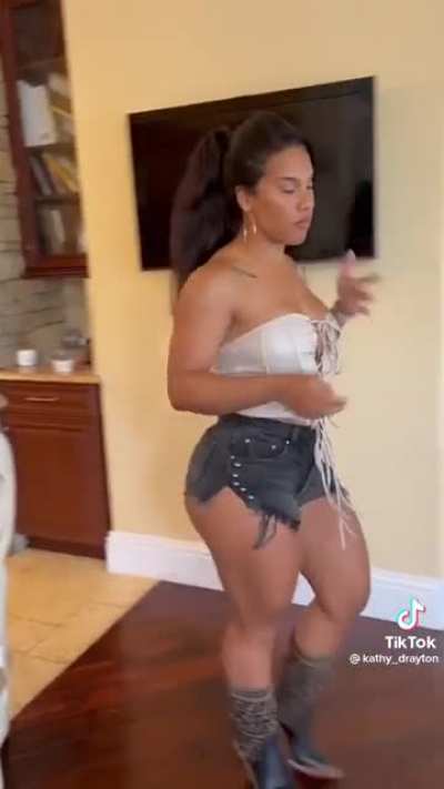 🖤🍑