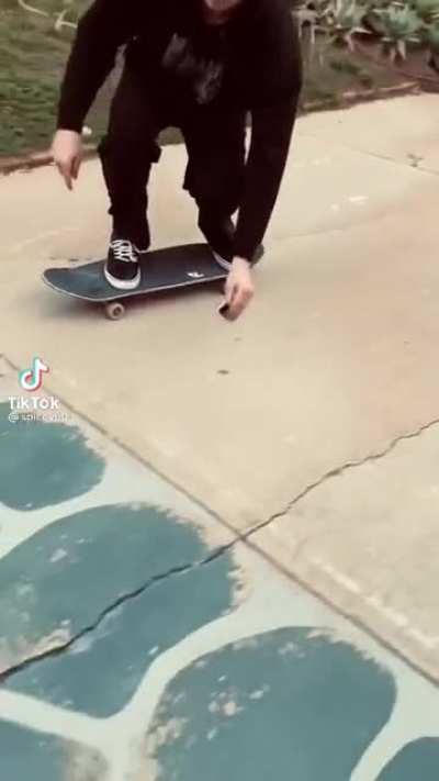 This skater’s 2nd life bar