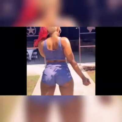 r/hoodhoes Meg the Stallion