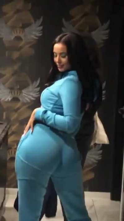 👀