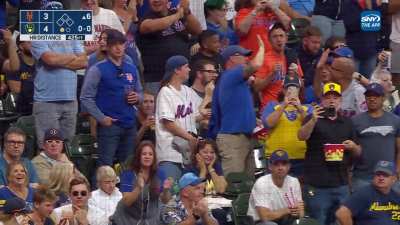 [Highlight] [NYM@MIL]: Pete Alonso demolishes his 37th home run of the year, a 3 run shot, to bring the Mets back into the game