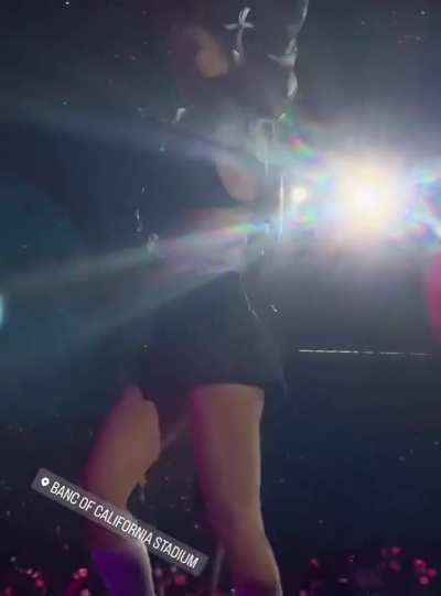 BLACKPINK - Jennie