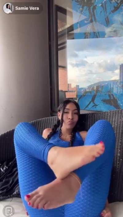@ssamieverass was showing feet on TikTok live again a few days ago!
