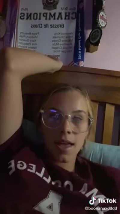 Upvote if you'd wanna fuck her like this 🤤