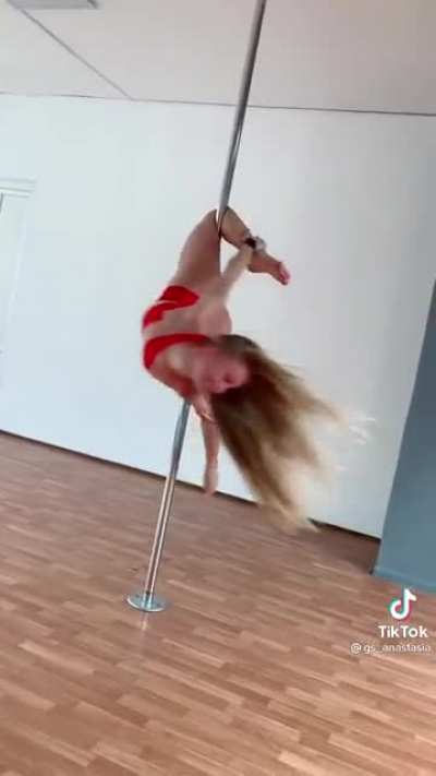 Pole dancing 💃