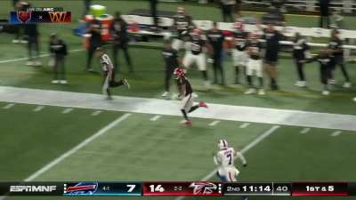 [Highlight] Bijan Robinson rips off 81-yard TD run