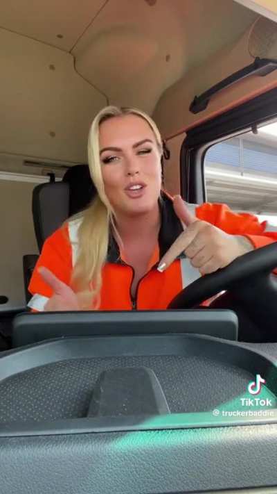 truckerbaddie - Gorgeous sole shot at the end, how’s your pause game? Lol