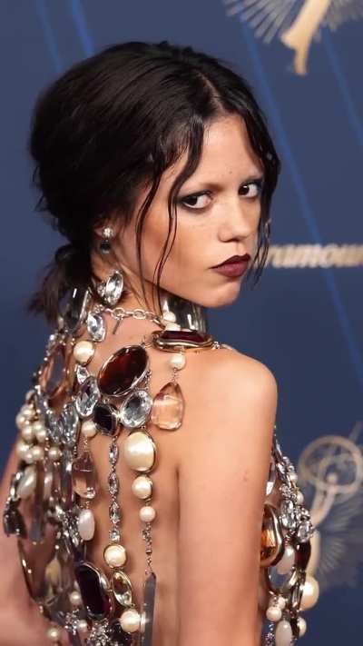 Jenna Ortega 👽