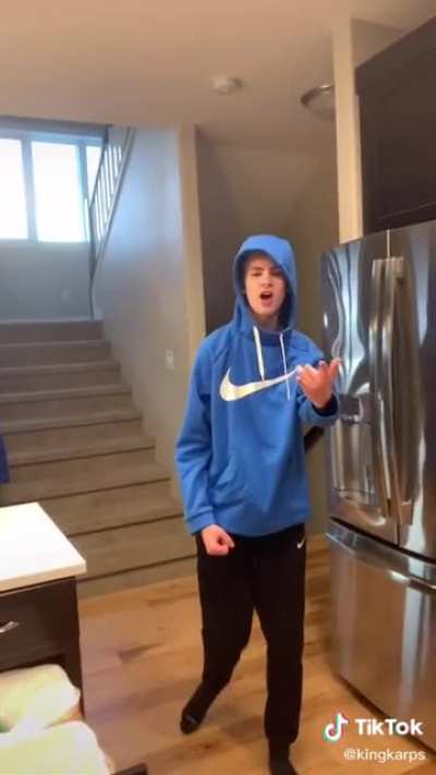 POV: The weird middle school kid is showing off