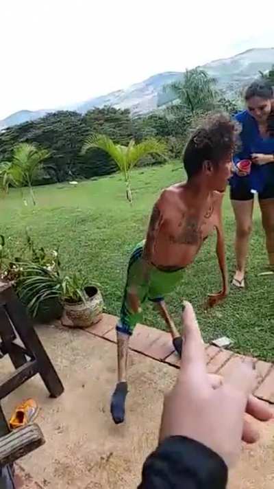 When the beat drops 🤘