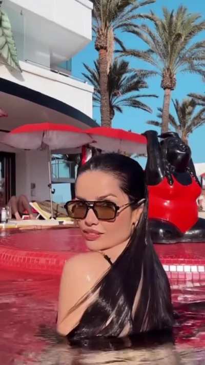 Em Ibiza