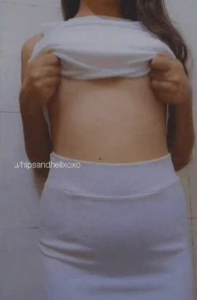 A lil tittydrop never hurt anyone [F]
