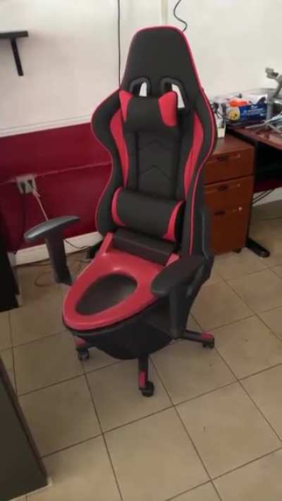 This gaming chair is da shit!