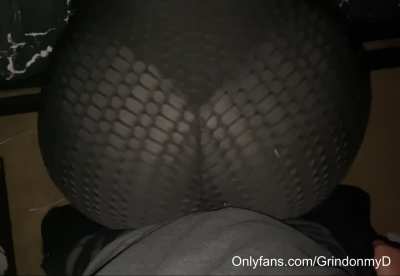 Amazing grinding by a big booty girl ð¥