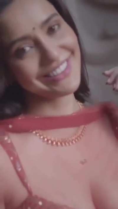 Neha ka mulayam badan kaun noche<wbr>ga?😍😍