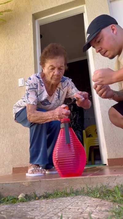 Grandma noooo