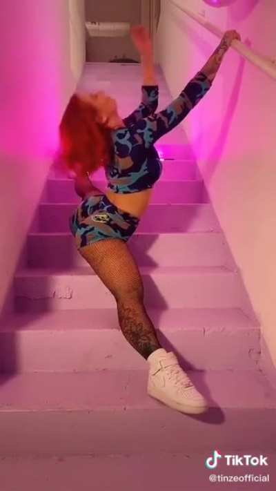 Nice leg split