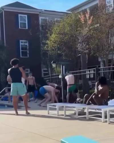 🤦🏿‍♂️ They still haven't learned since the boat Incident huh?