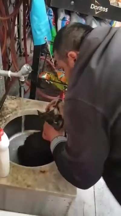 Ülkemizde iyi insanlarda var gurur duydum saçma şekilde