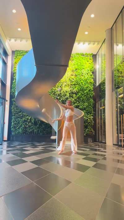 A little flow juggling for hotel guests from a hotel guest 😅😂🤷‍♀️