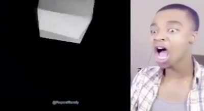 😲😀
