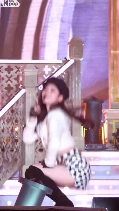 KIM DAHYUN