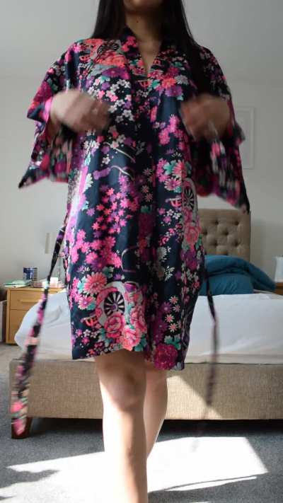 Do you like my petite 4'11 figure? [OC]