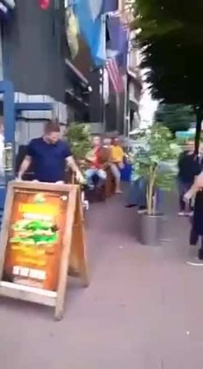 Adamın vurduğu allahına kavuşuyor