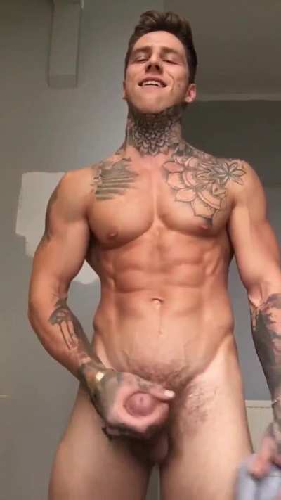 Hung Stud Shows Off Porn GIF | RedGIFs